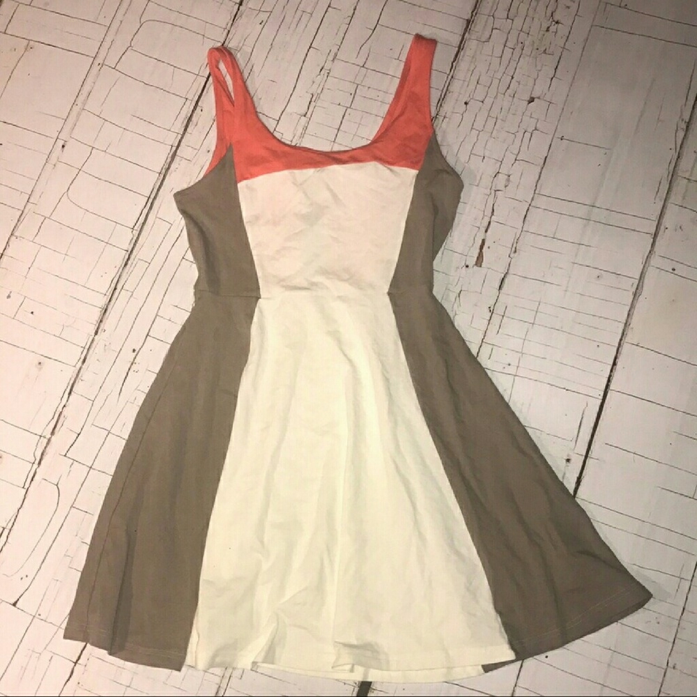 New Express Colorblock Dress size M
